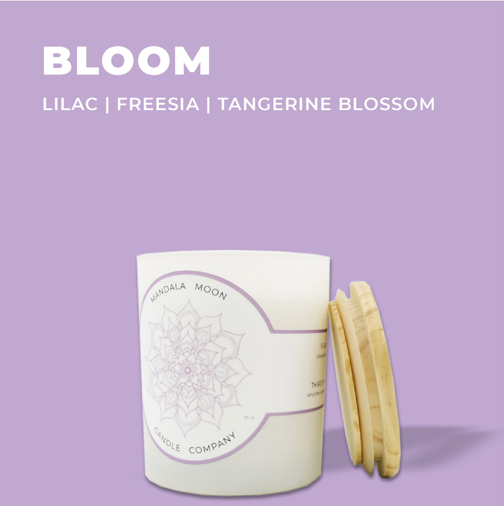 Candle with wooden lid on a purple background, featuring the brand 'Mandala Moon'.