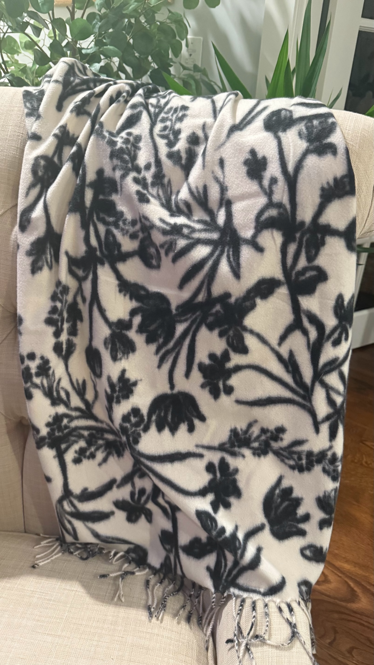 Black and White Like Cashmere Wrap/Scarf