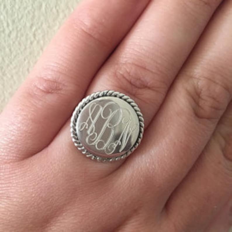 Sterling Silver Monogrammed Ring Round with Rope Edge